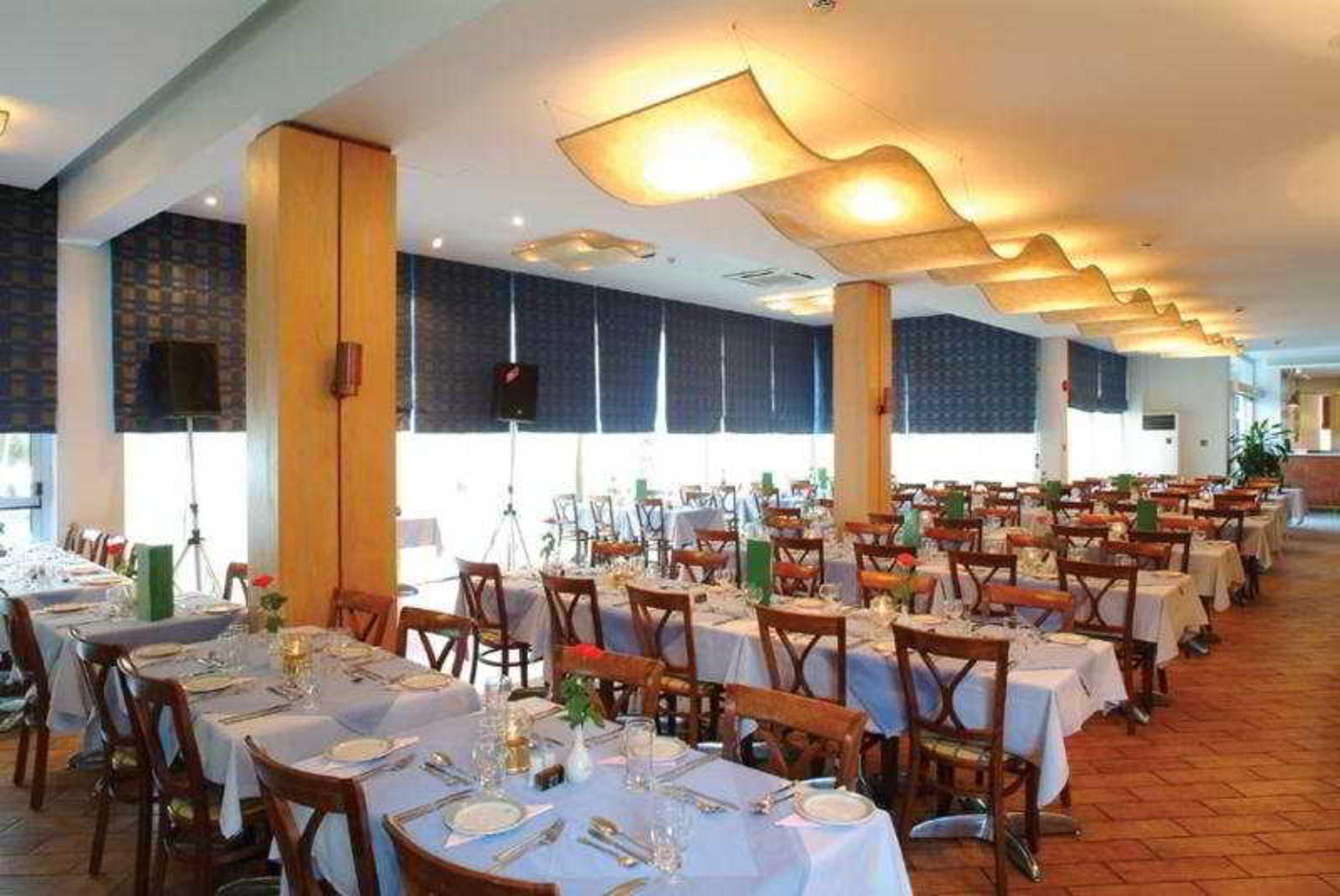 Park Beach Hotel Limassol Exteriör bild