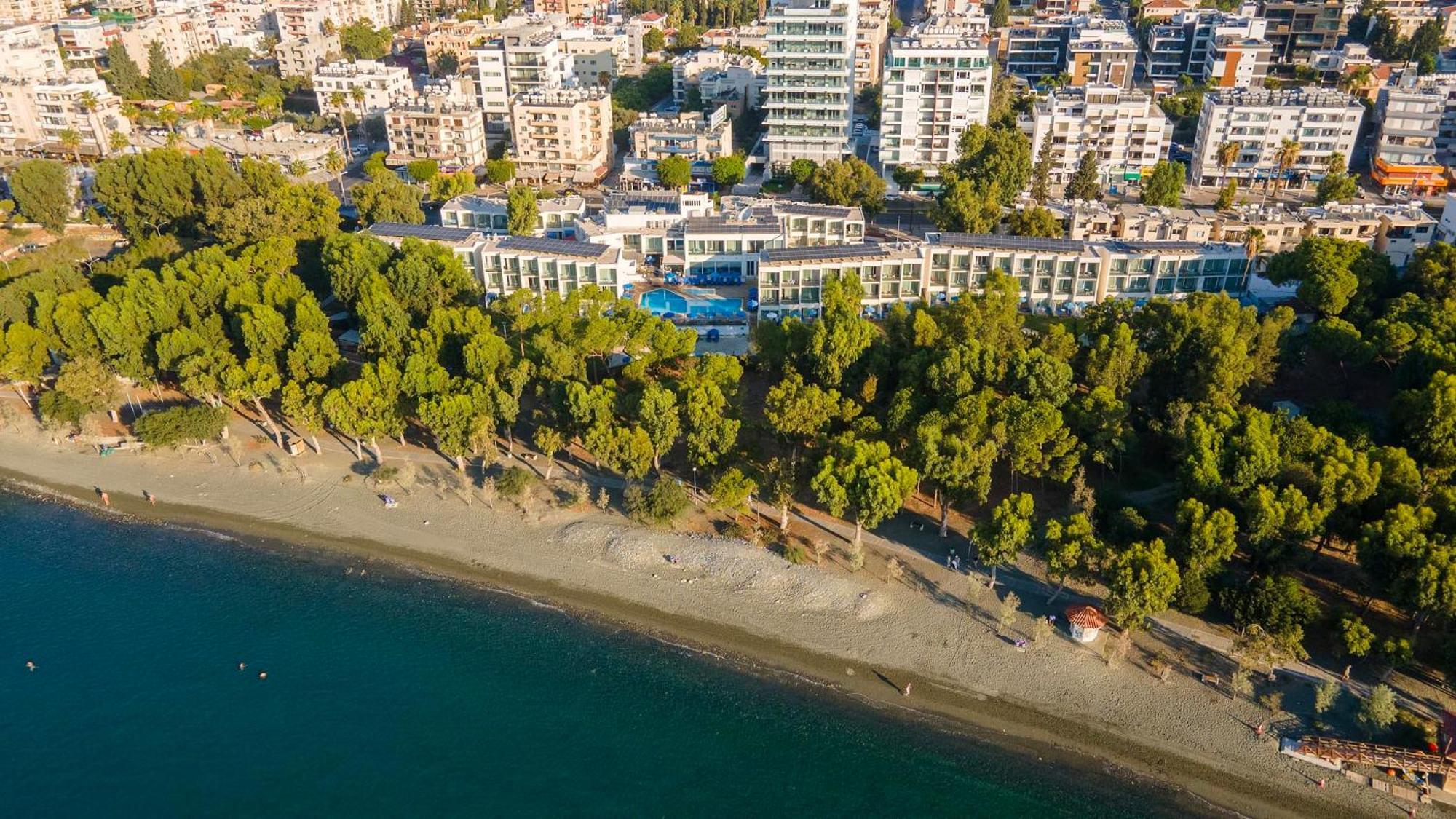 Park Beach Hotel Limassol Exteriör bild