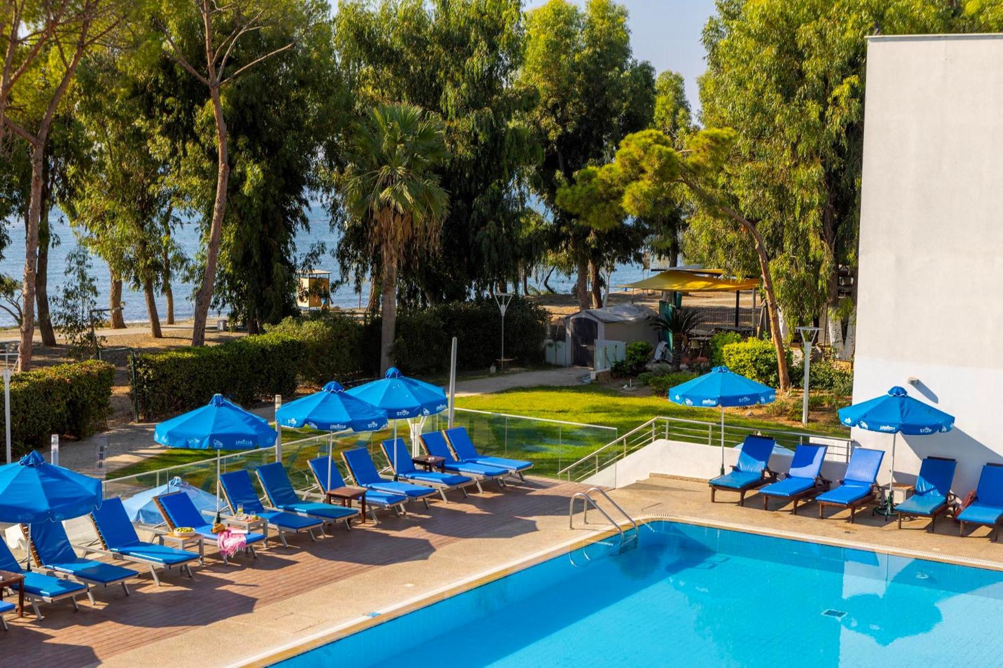 Park Beach Hotel Limassol Exteriör bild
