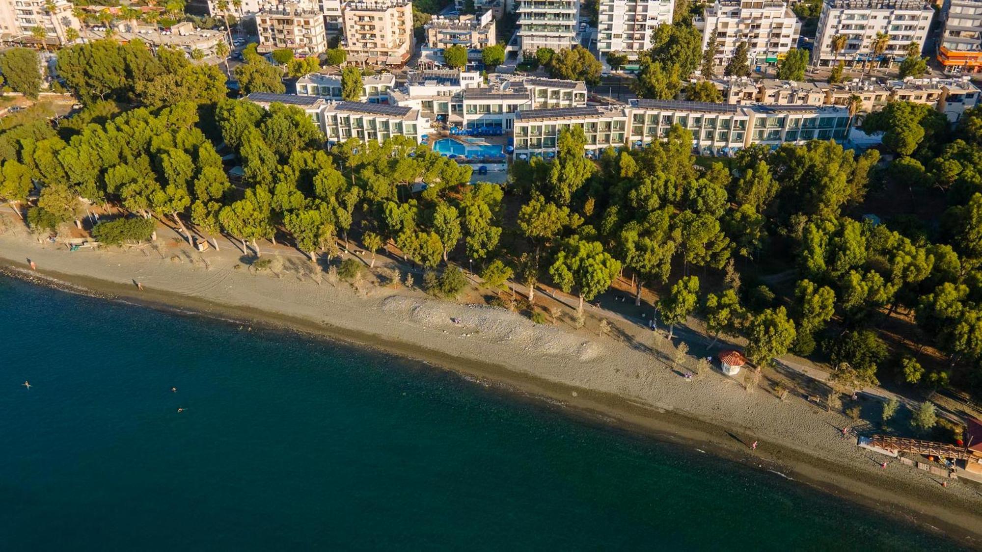 Park Beach Hotel Limassol Exteriör bild