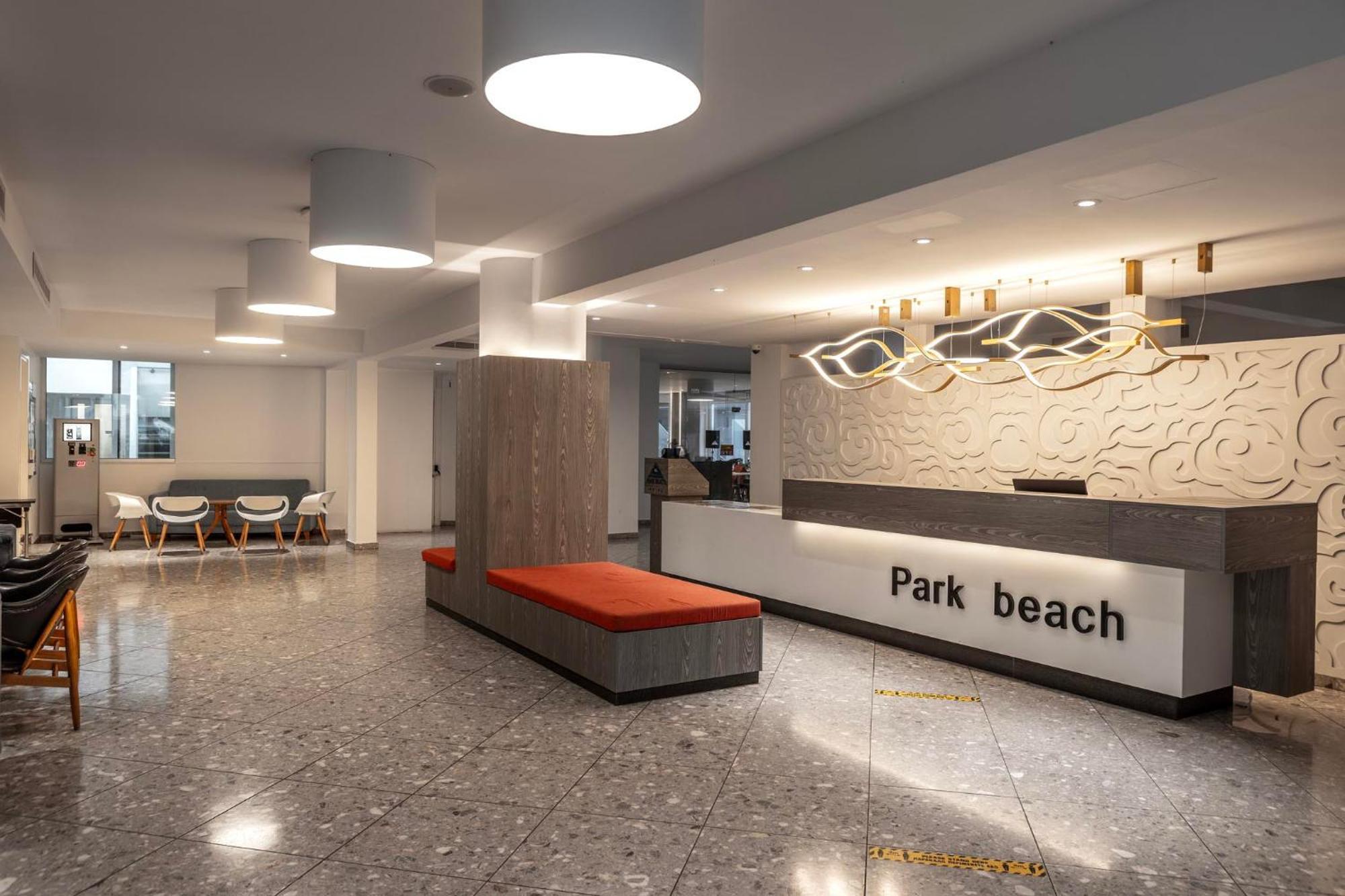 Park Beach Hotel Limassol Exteriör bild
