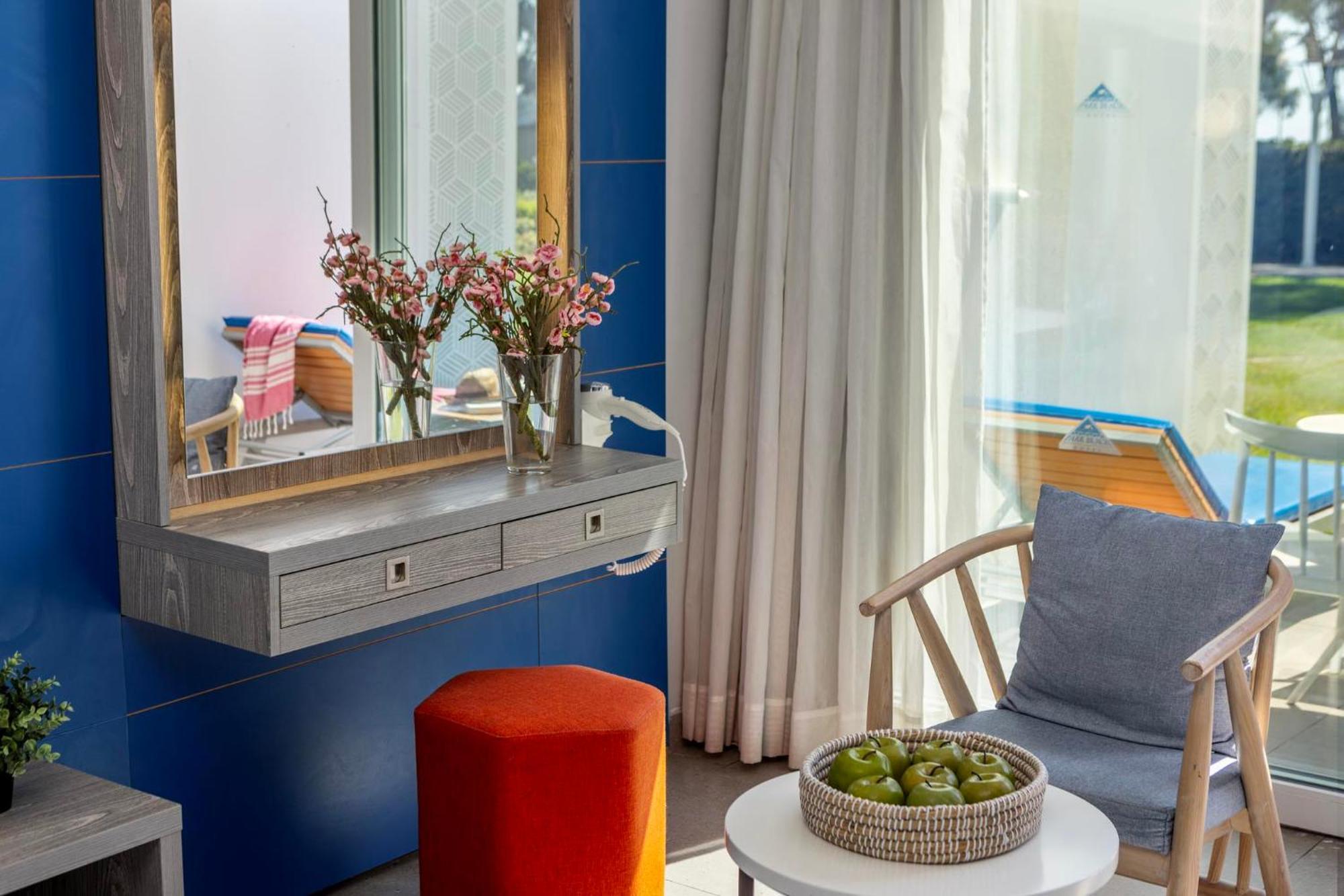 Park Beach Hotel Limassol Rum bild