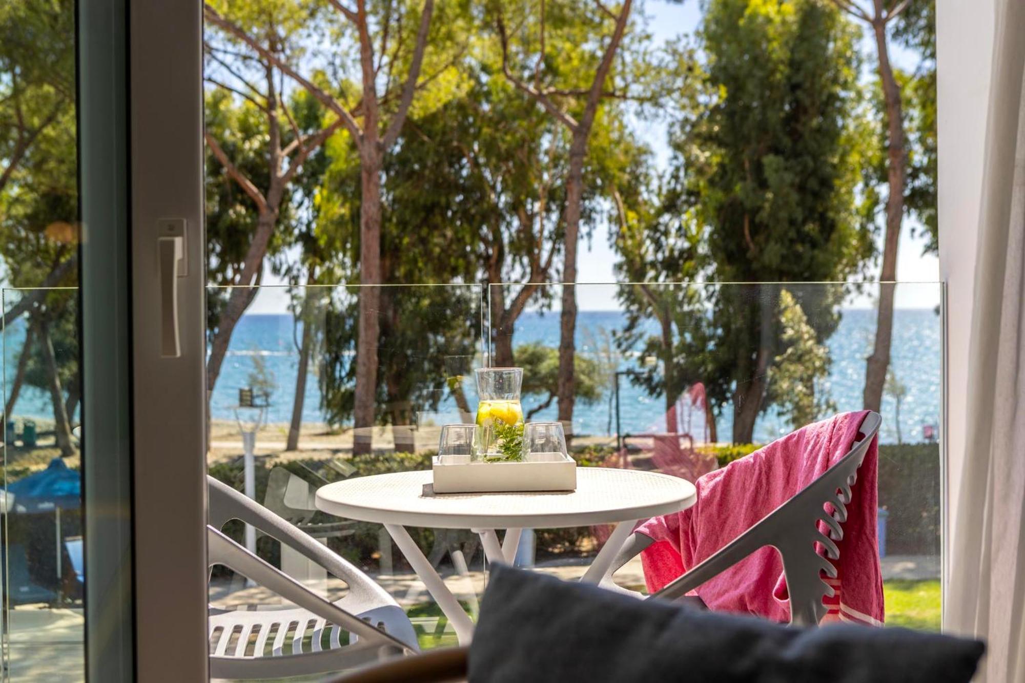 Park Beach Hotel Limassol Rum bild